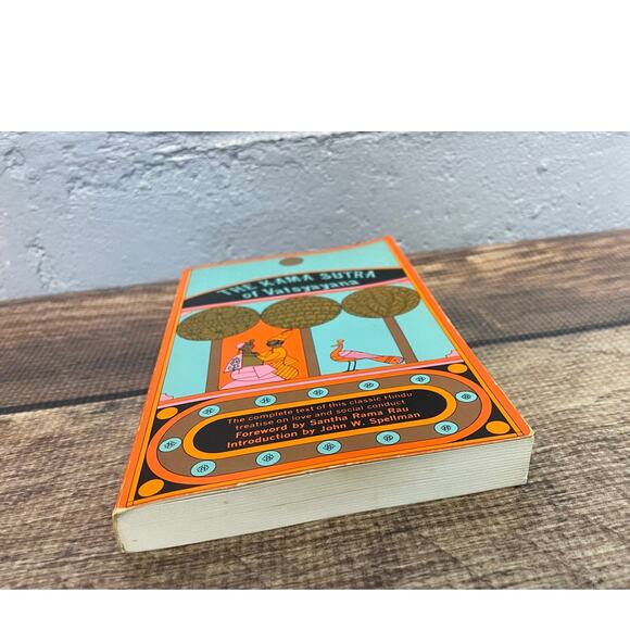 Vintage 1960s Paperback Book The Kamasutra of Vatsayana 1964 - Picture 4 of 9